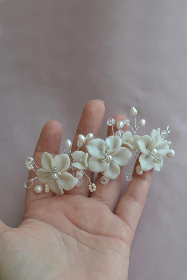 accesorii par mireasa, accesorii par coc, accesorii par coafuri, accesorii par nunta, accesoriu cu flori pentru par
