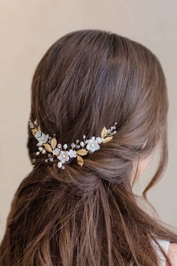 accesorii par mireasa, accesoriu coc mireasa, accesoriu cu flori pentru mireasa, accesorii de par pentru nunta, accesoriu mirese