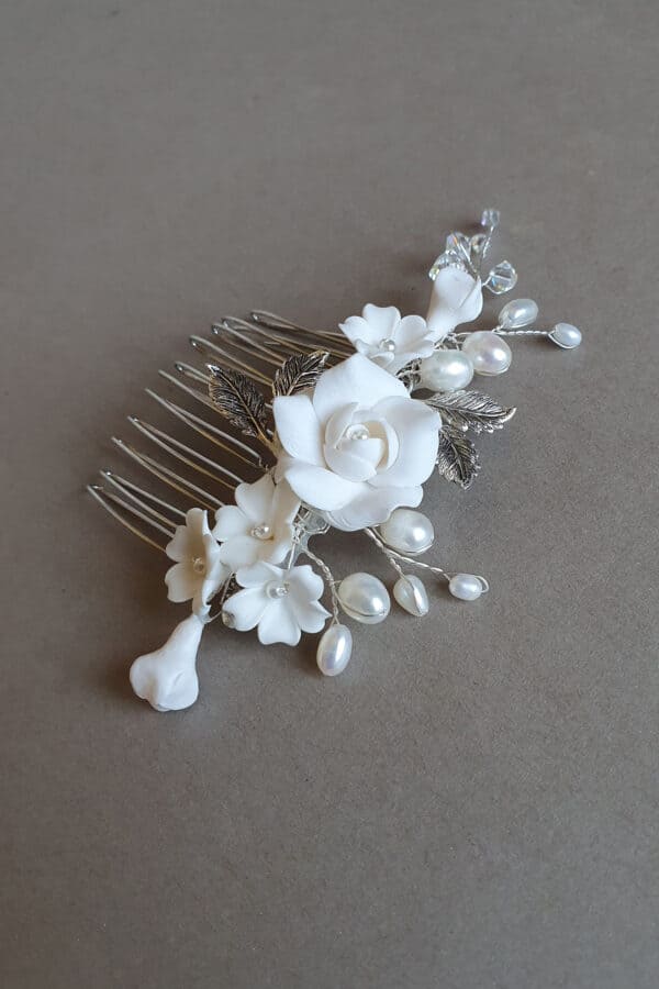 Piepten cu flori albe mirese, accesoriu par mirese